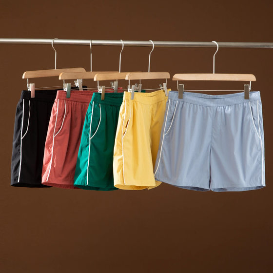 Mountain outdoor men and women couples style light and quick drying breathable summer outdoor casual sports shorts five-point pants trendy
Mountain outdoor men and women couples style light and quick drying breathable summer outdoor casual sports shorts five-point pants trendy