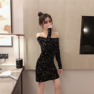 Korean one line collar velvet star long sleeve bottomed dress