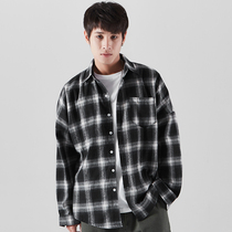 Spring black and white plaid shirt men loose fashion brand lapel shirt young students casual long sleeve coat tide