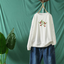 Large size womens early autumn sweater 2021 Spring and Autumn new womens white embroidered loose hat Korean pullover top tide tide