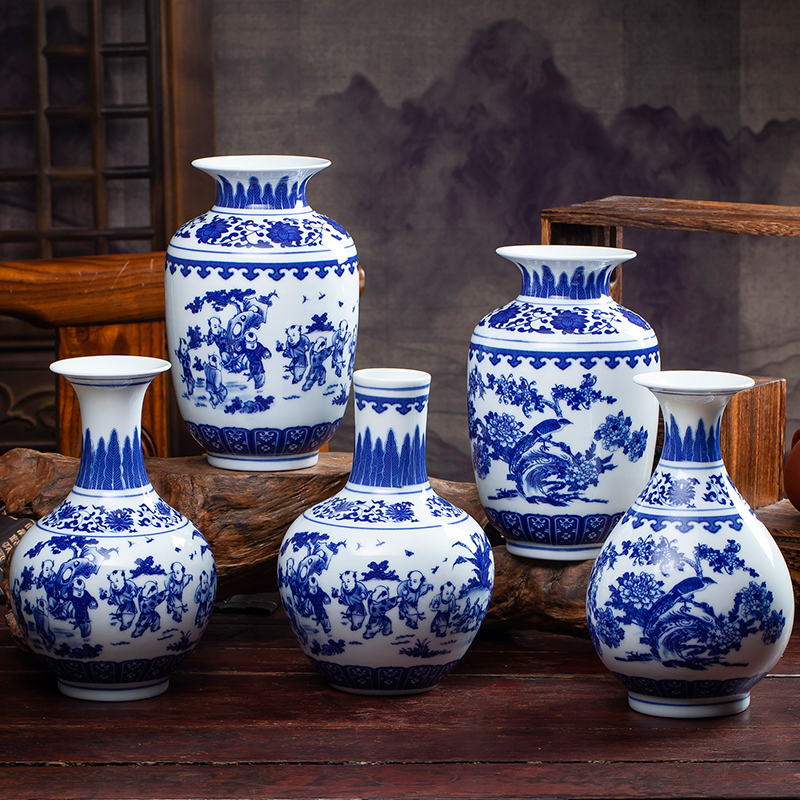 Antique vase of blue and white porcelain of jingdezhen ceramics furnishing articles of Chinese style living room porch flower arranging home decoration arts and crafts