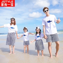 Parent-child dress summer dress Korean cartoon print T-shirt striped skirt shorts mother-child mother-daughter Seaside Travel family dress