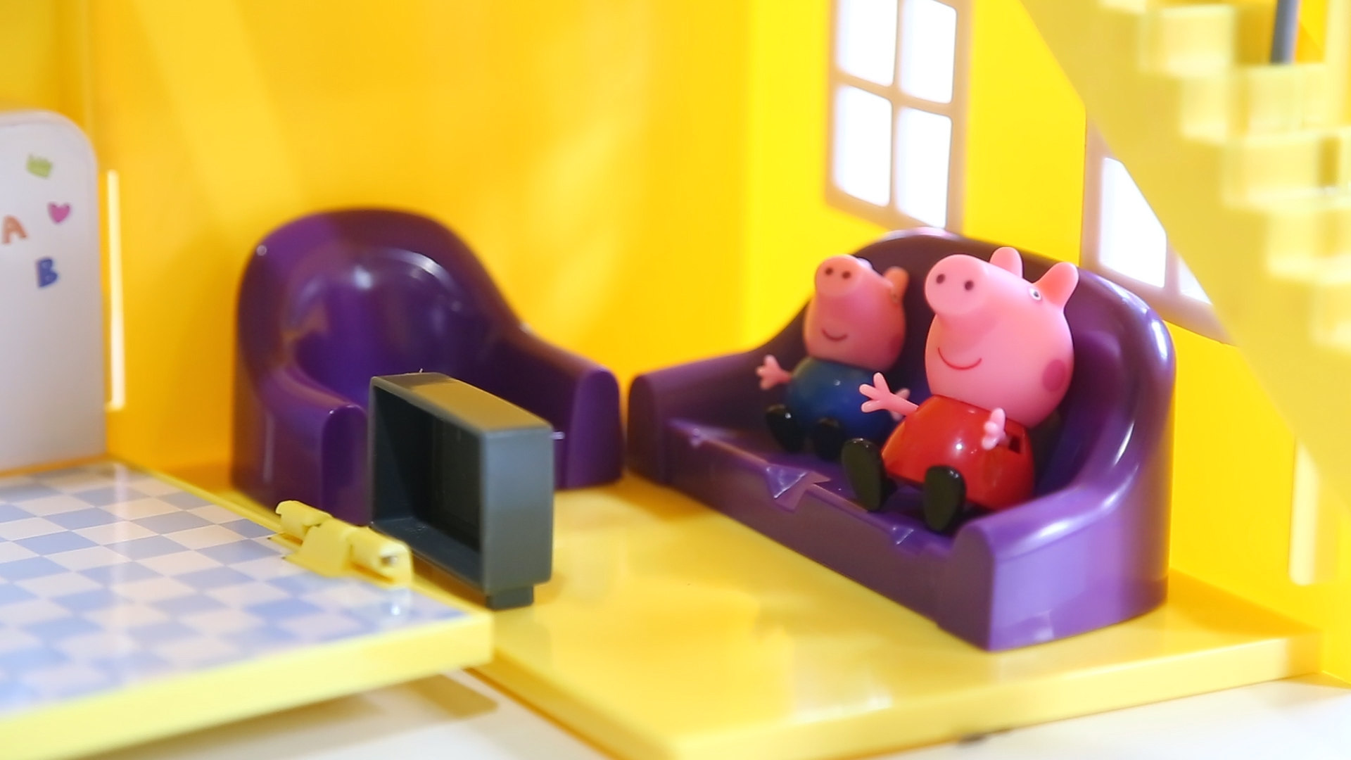 宝宝玩过家家游戏,小猪佩奇玩具评测