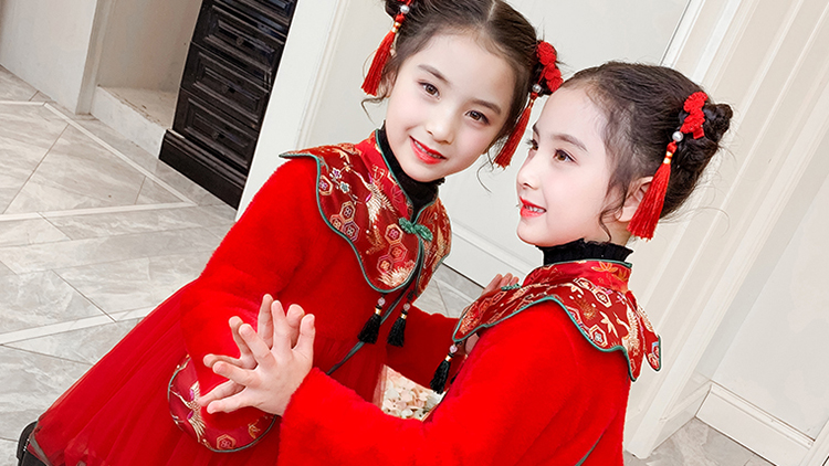 过新年穿新衣拜年服这样穿超喜庆