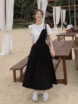 Lecea Alice hangs a dress suit and a new high-waist and thin Hepeng T-shirt for summer 2023