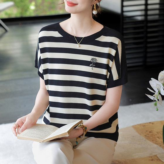 Striped T-shirt Women's Short Sleeve Fat mm Belly Covering Top Summer Slim Bat Sleeve Knitted Shirt 2025 New Style
Striped T-shirt Women's Short Sleeve Fat mm Belly Covering Top Summer Slim Bat Sleeve Knitted Shirt 2025 New Style
