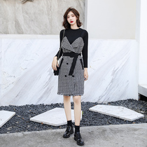 Early Spring small fragrant wind Plaid strap dress two-piece female autumn winter 2021 new foreign style waist set skirt