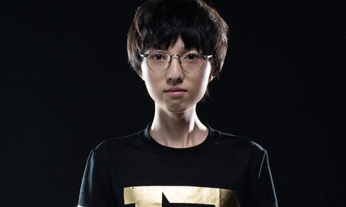 无心深夜称想要法拉利,却遭麻辣香锅调侃