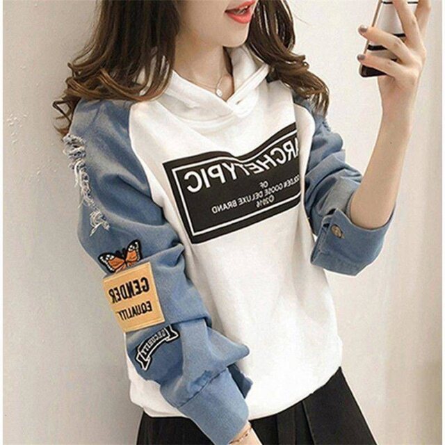 2020 new winter sweater female Korean version of the influx of students loose hole denim long-sleeved hooded jacket coat wild 2020 new winter sweater female Korean version of the influx of students loose hole denim long-sleeved hooded jacket coat wild