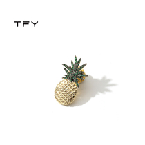 Wang Yi Bo same coconut pineapple brooch woman laugh loud and loud collar to prevent walking button pin buckle fixed clothing accessories