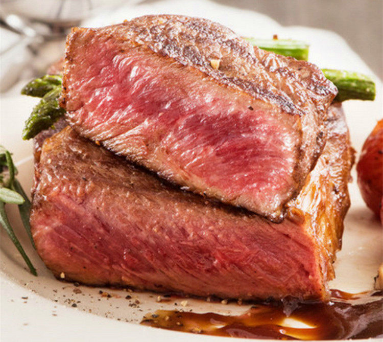 鲜嫩多汁的牛排,在家自己做大餐!