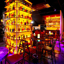 Iron frame bar partition wine rack Wall hanging column decorative luminous wine rack Bar display rack Wine rack wine cabinet display