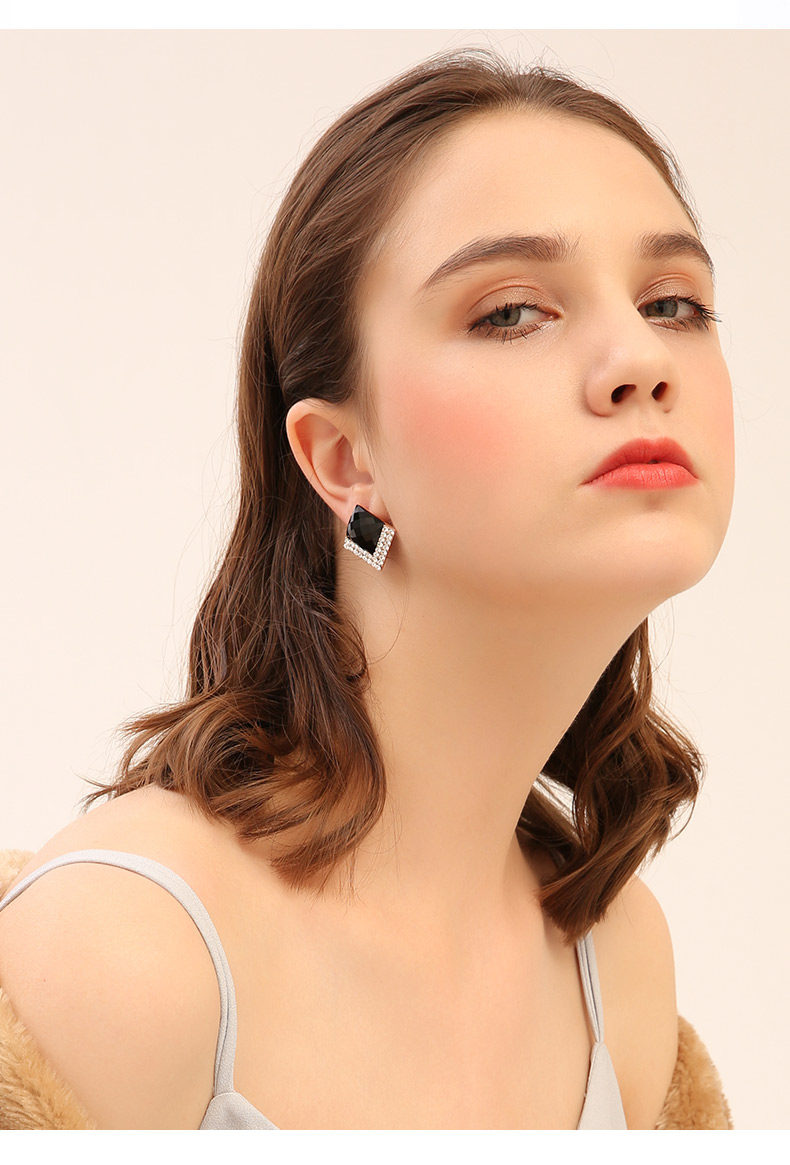 韩国个性气质黑色耳夹式耳钉简约百搭大气假耳环女耳夹无耳洞耳坠