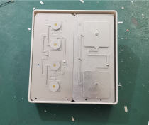 2 4 5 8 Dual-frequency dual-polarization built-in flat antenna MIMO