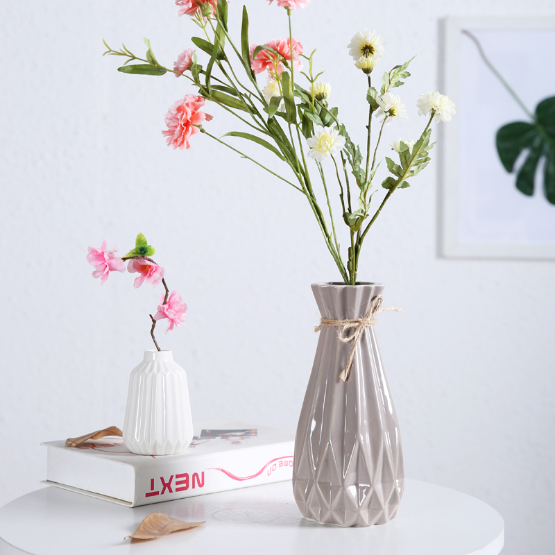 White porcelain vase pure White contracted Europe type small pure and fresh and all over the sky star, dried flowers, Japanese ceramic vase ikea sitting room