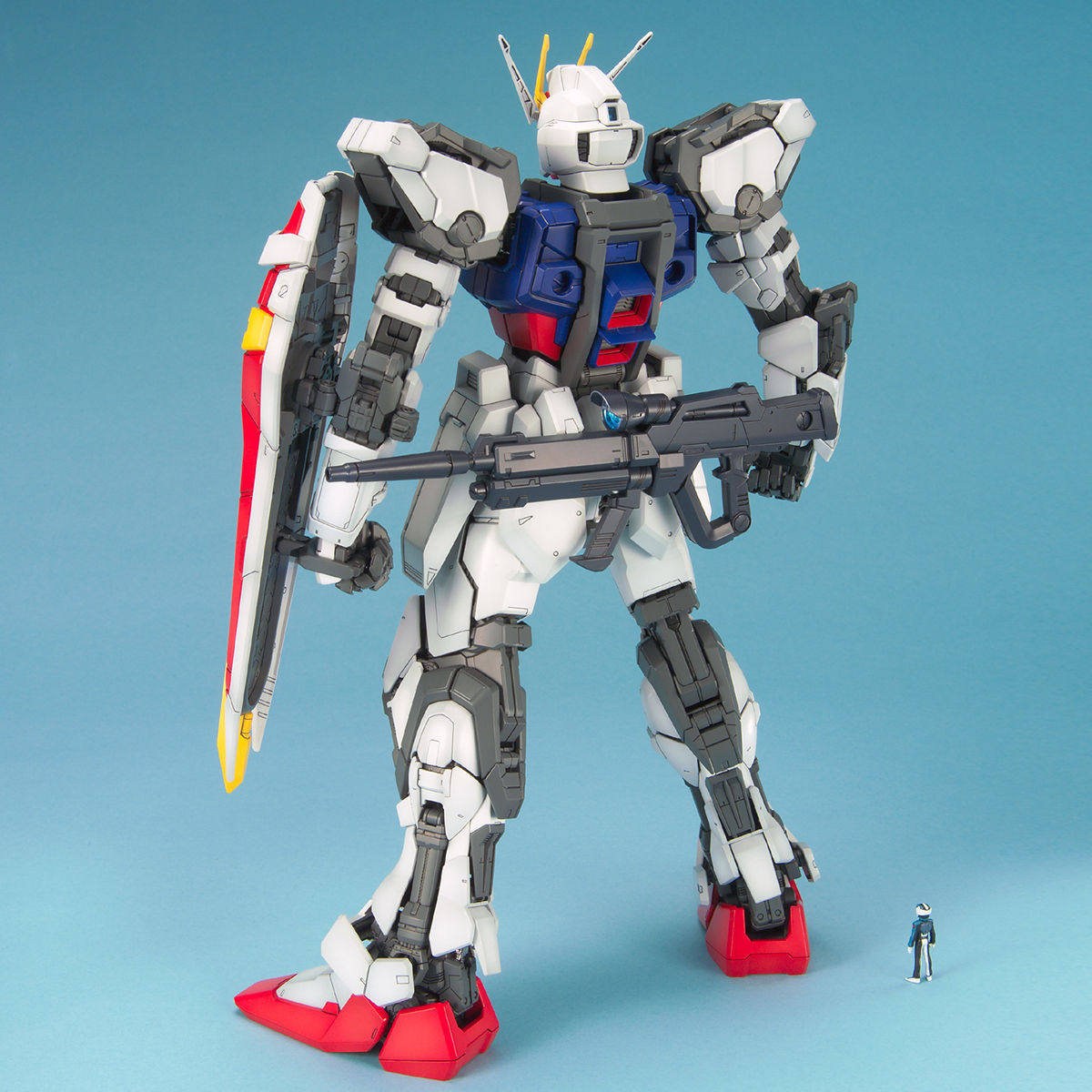 万代pg 1/60 强袭高达 突击敢达 gatx105 strike gundam 白强袭