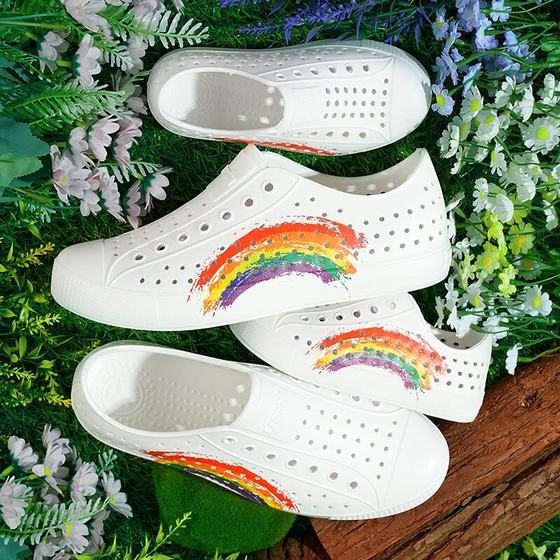crazy ativ parent-child shoes rainbow print hole shoes couple beach shoes wading shoes sandals outdoor stream tracing shoes
crazy ativ parent-child shoes rainbow print hole shoes couple beach shoes wading shoes sandals outdoor stream tracing shoes