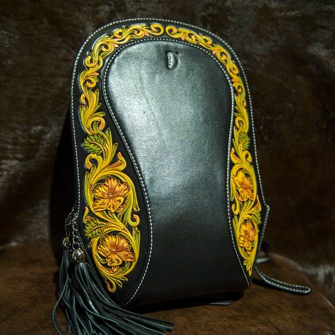 全手工制作皮具 植鞣真皮皮包女双肩背包 雕花皮具_7折现价2080元