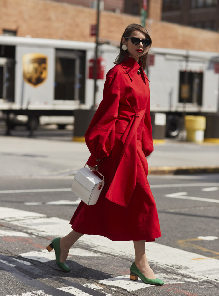 红色怎么搭配?欧美街拍潮人红搭示范