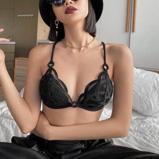 French underwear suit pure and horny, sexy ultra-thin lace big breasts, small bra thong transparent mesh
French underwear suit pure and horny, sexy ultra-thin lace big breasts, small bra thong transparent mesh