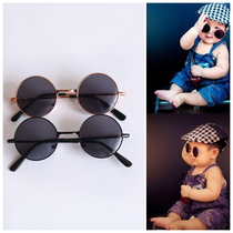 Taking pictures of childrens photography props studio prince shooting childrens glasses creative performance small sunglasses Chinese style black frame