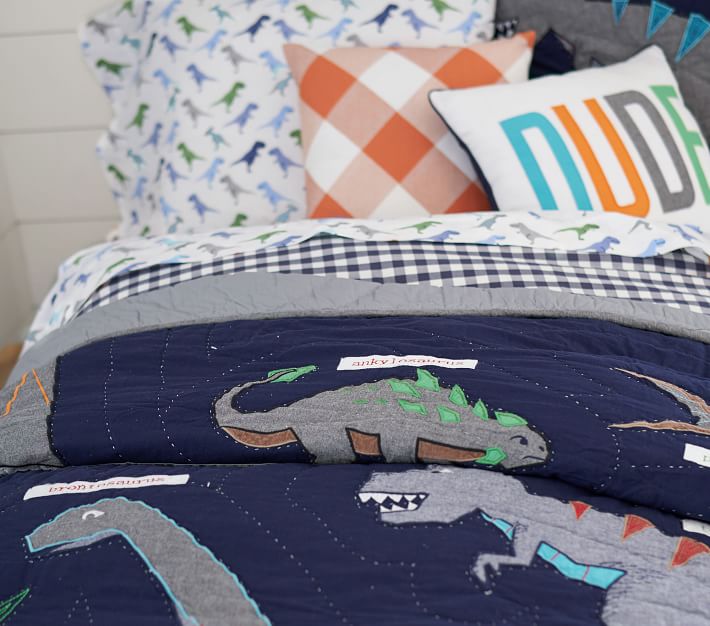 Warren Dinosaur Quilt5.jpg