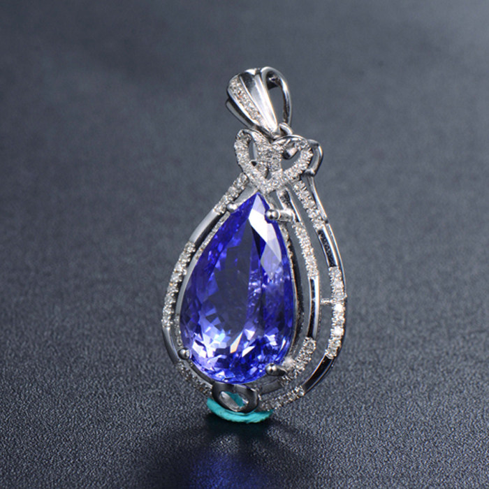 聚颜珠宝 18k白金镶嵌坦桑石吊坠 时尚经典款