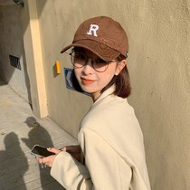 The cat of the tavern freda the same paragraph 2021 new hat R Alphabet Stick Ball Hat Lady Spring Summer Embroidery