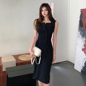 Korean version light mature cool elegant design sense body wrapped hip wrapped simple uniform style dress