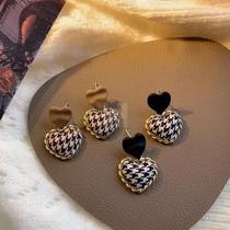 women's vintage love heart earrings autumn winter fashionable design earrings Korean thousand birds check earrings online red chanel style earrings