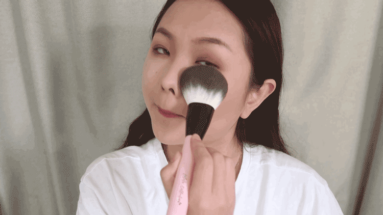 化妆刷 彩妆 香水 美妆工具 lolola萝萝拉小王子小公主软眼影刷  品牌