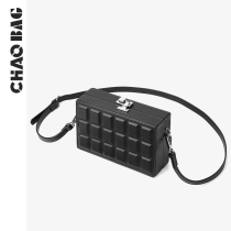 (Tide Play Bag bag) Original mens bag 2022 new chocolate box bag Single shoulder inclined satchel with small square bag