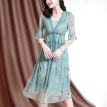 Large size silk dress women 2021 summer new short sleeve foreign style embroidered skirt waist middle aged mulberry silk A- line dress