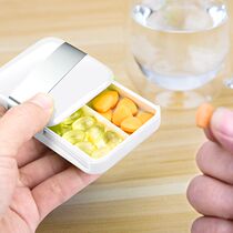 Creative portable mini medicine box Sealed light-proof moisture-proof tablets Pill dispensing portable medicine box Medicine box