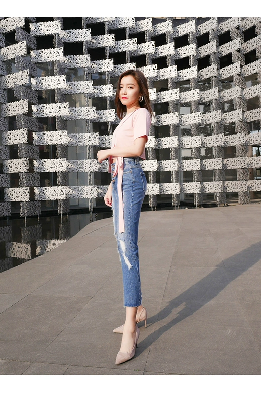 Mùa hè 2021 váy denim mới của phụ nữ váy cạp cao mỏng màu sáng lỗ xẻ ngực phong cách cổ điển giữa chiều dài - Váy