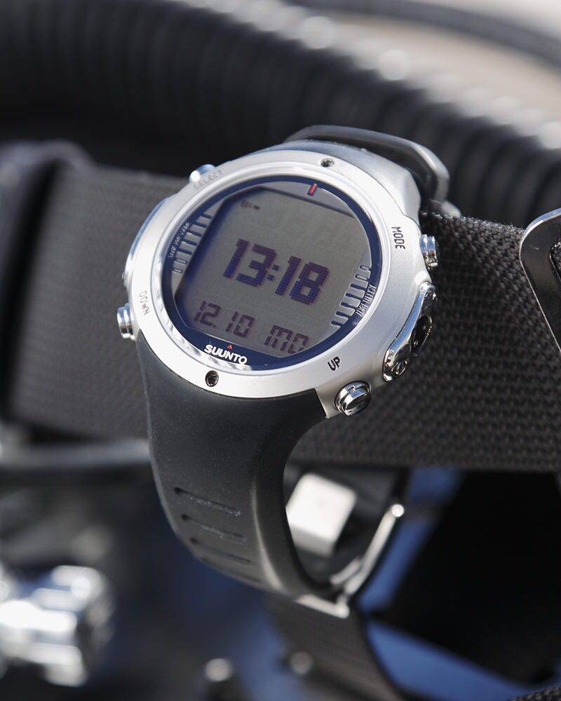 suunto d6i novo with usb