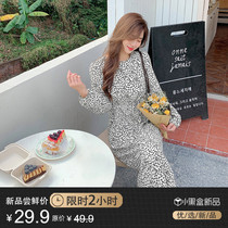 Early autumn 2021 new womens tea break French flower jumpsuit skirt design sense niche waist thin temperament