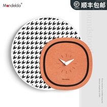 mandelda Nordic light luxury clock clock living room home fashion art personality creative wall decoration modern style