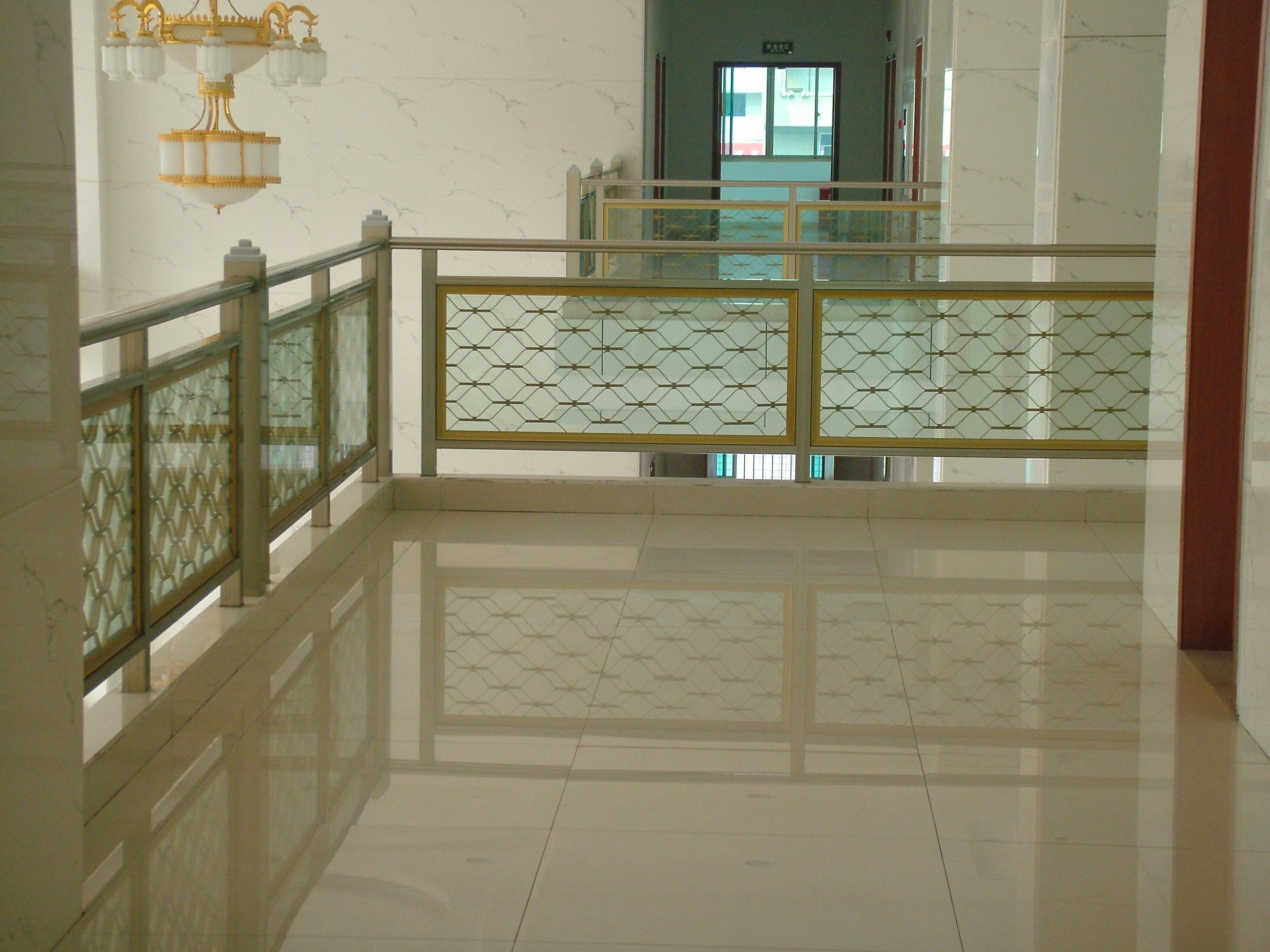 定制别墅阳台铝合金栏杆围栏 楼梯扶手玻璃护栏 不锈金属栅栏