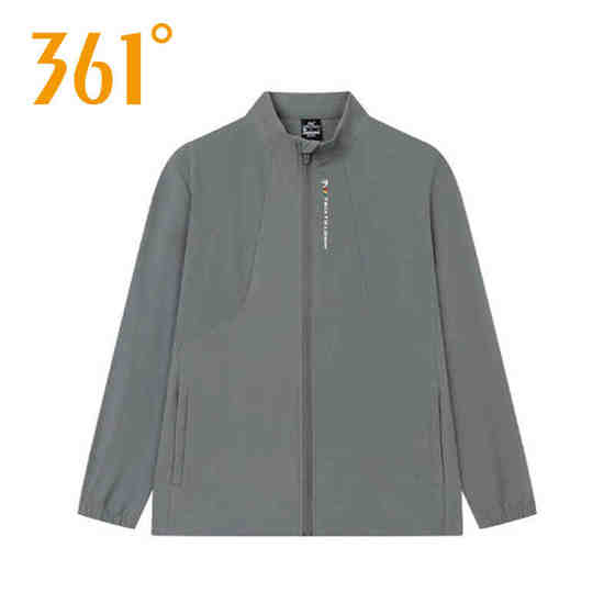 361 degree sports jacket for men 2025 summer new stand collar men woven windbreaker casual top 552514011A
361 degree sports jacket for men 2025 summer new stand collar men woven windbreaker casual top 552514011A
