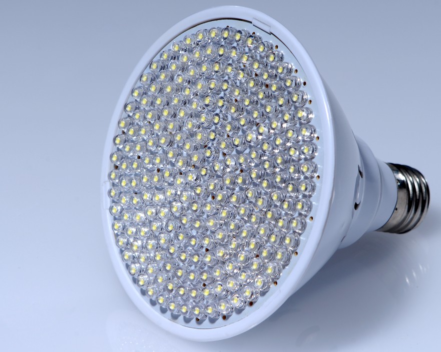 2wled吸顶灯泡3.6w7w13w18w30wled节能灯