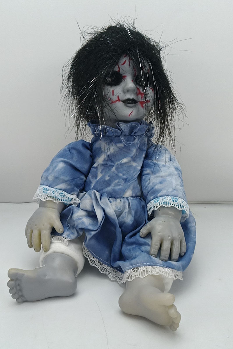 万圣节鬼屋逃脱恐怖电动走路鬼娃娃公仔声控感应鬼婴叫毛绒玩具