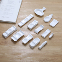Japanese chopstick stand Chopstick tow Hotel ceramic pure white chopstick pillow table tableware Household simple pure white chopstick stand