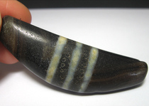 Ancient beads dzhu R0662B34-old celestial beads-West a hundred years of agate beads-curved moon line dzhu 6cm23g