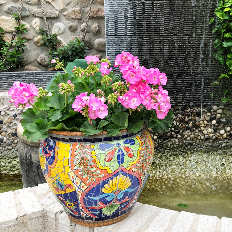 To embellish the Spanish circular large flower pot high - end ceramic Mosaic floor decoration creative potted garden furnishing articles