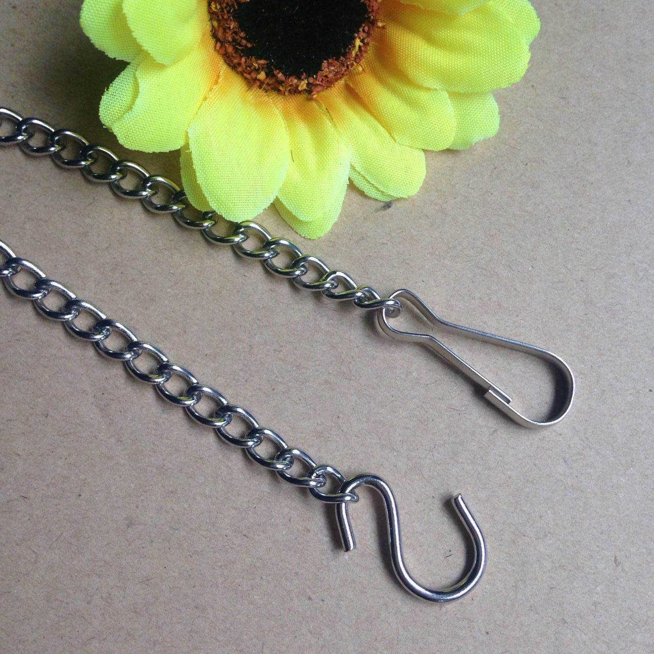 1.2线车位吊牌挂链吊旗链pvc板亚克力科室牌吊链小灯箱金属吊牌链