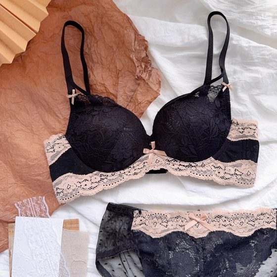 Sexy lace French underwear for women with small breasts gathered together to show large cup top support to prevent sagging adjustment bra set
Sexy lace French underwear for women with small breasts gathered together to show large cup top support to prevent sagging adjustment bra set