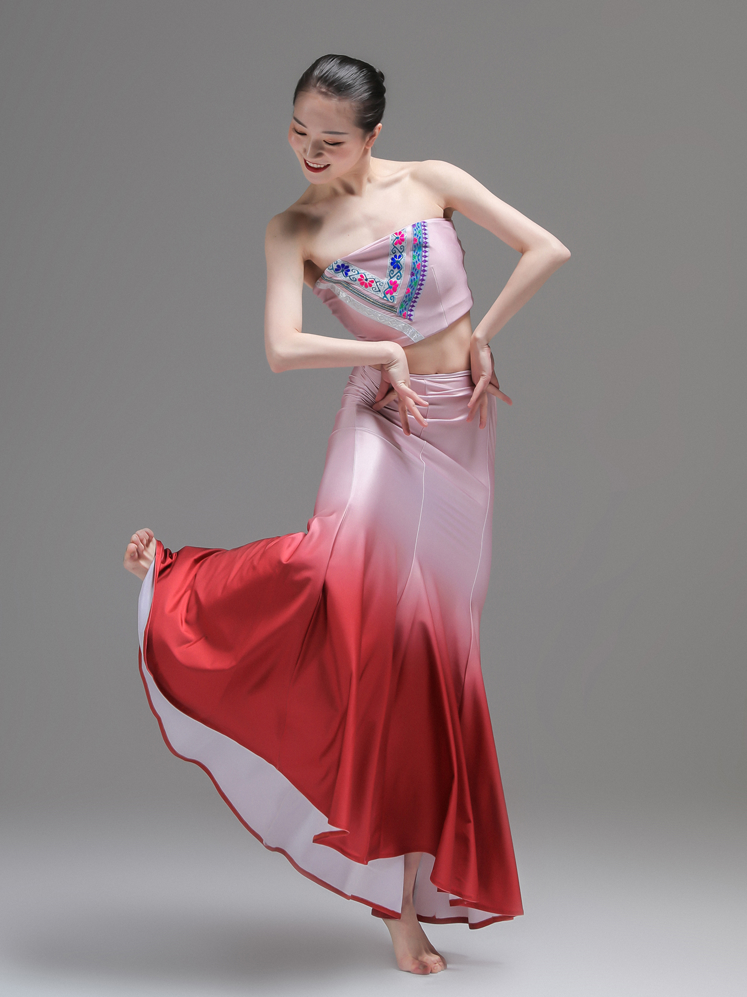 渐变傣族舞蹈服装女孔雀独舞表演鱼尾裙成人大摆裙艺考练习演出服