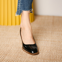 Black lacquer leather spring autumn high heel shoe design feeling small and light mouth square head Mary Jane shoes women 2021 new