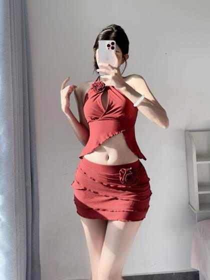 미스 상어 분할 수영복 여자의 빨간 새로운 스타일 인터넷 유명인 고삐 목, 온천을 타기 위해 휴가 중 등이없는 순수하고 작은 가슴 미스 상어 분할 수영복 여자의 빨간 새로운 스타일 인터넷 유명인 고삐 목, 온천을 타기 위해 휴가 중 등이없는 순수하고 작은 가슴